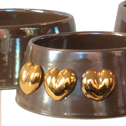 Handmade Ceramic Bowl w. Gold Plated Hearts - Nougat
